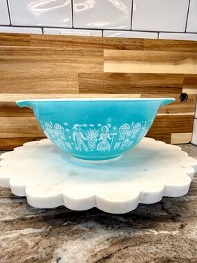 Vintage Pyrex 1.5 Qt Amish Butterprint Cinderella Bowl #442 Turquoise & White 🥣